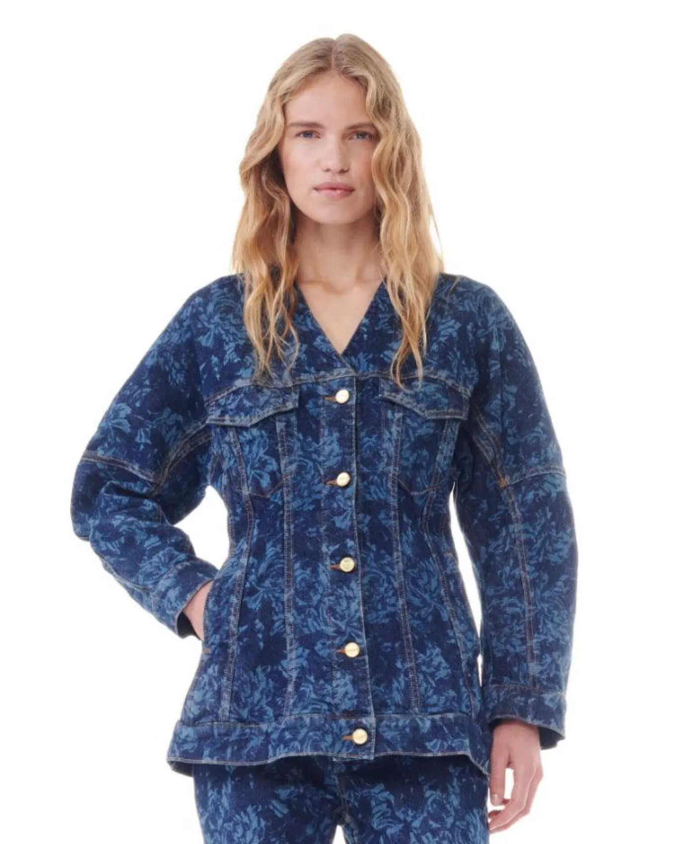 ganni_lazer_denim_blazer_2.webp Lazer Denim Blazer<Ganni Flash Sale