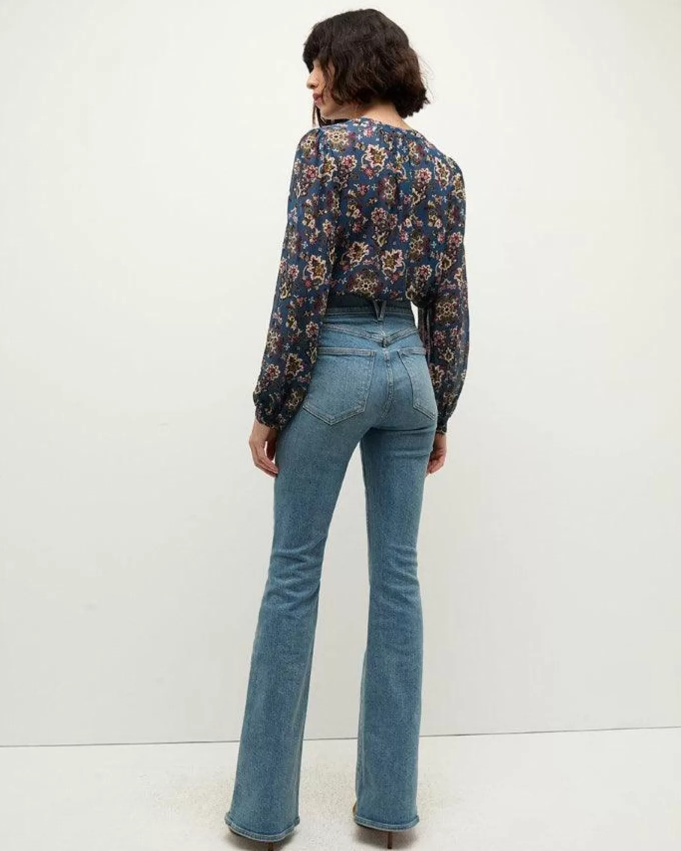 veronica_beard_ashlynn_blouse_4.webp Ashlynn Blouse<Veronica Beard Outlet